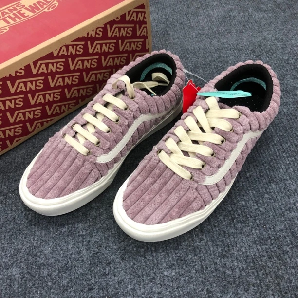 37码 Vans Comfycush OS 低帮 板鞋 粉白 原盒 WMAVWZ