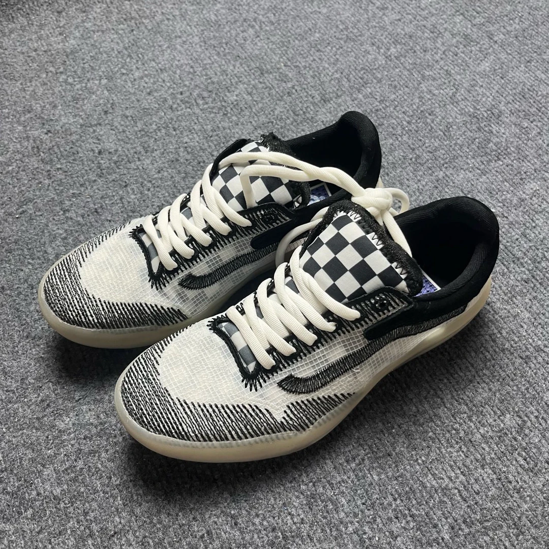 37码 Vans Ultimatewaffle Exp 低帮板鞋 白黑 配盒 7NJYB2