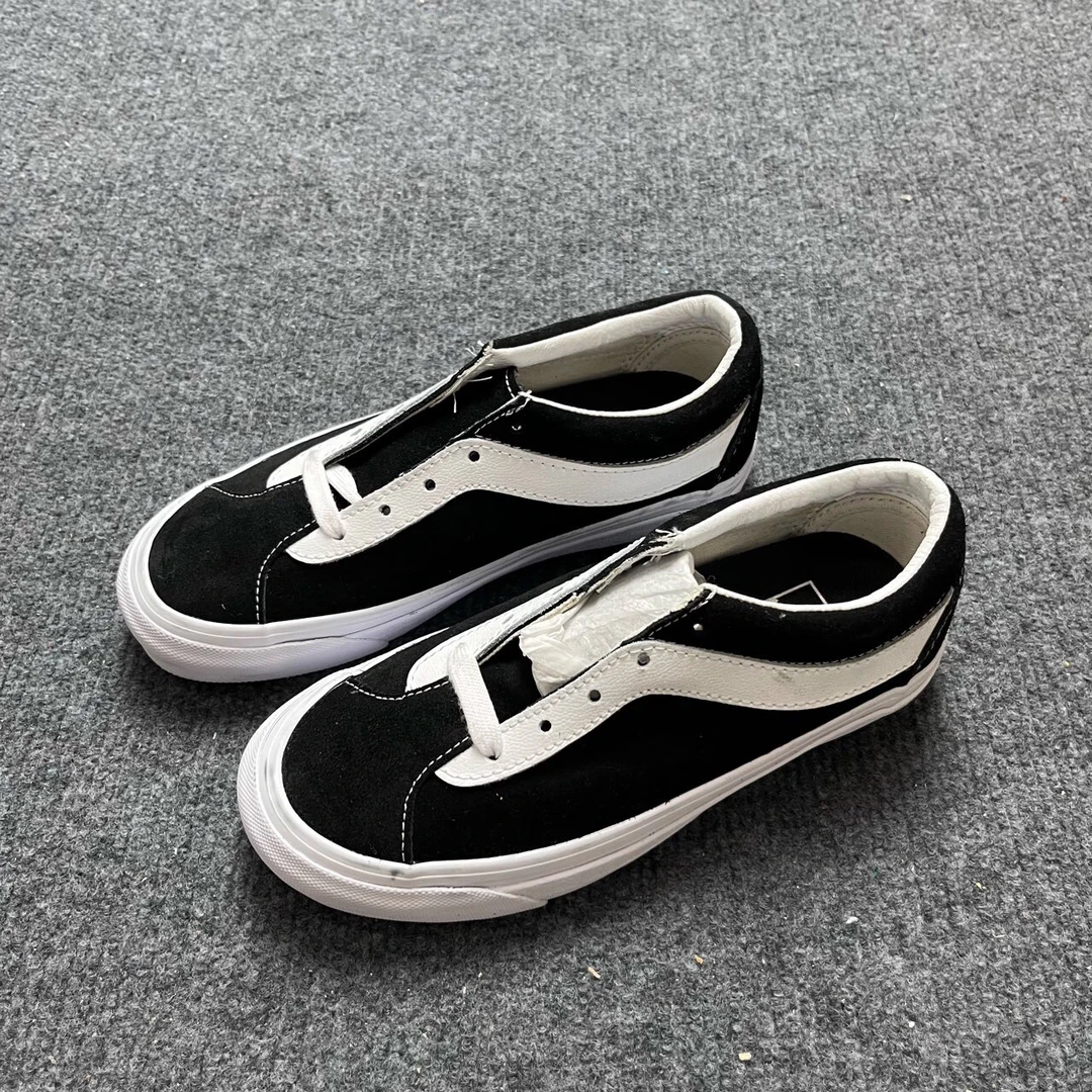 Vans bold ni 黑白奥利奥 低帮板鞋 配盒 WLPOS7