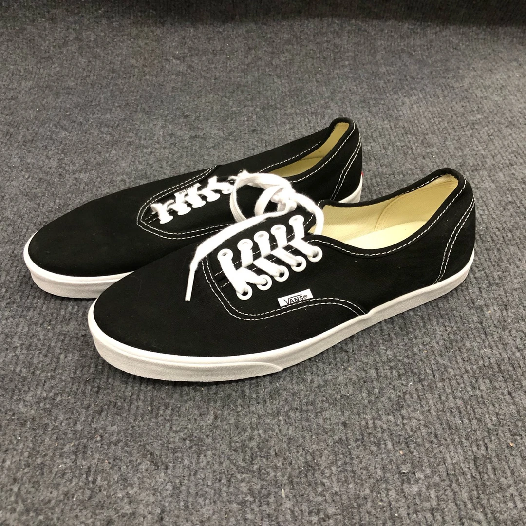 39码 Vans Aut 舒适轻便 低帮 板鞋 黑色 配盒 D04BZW