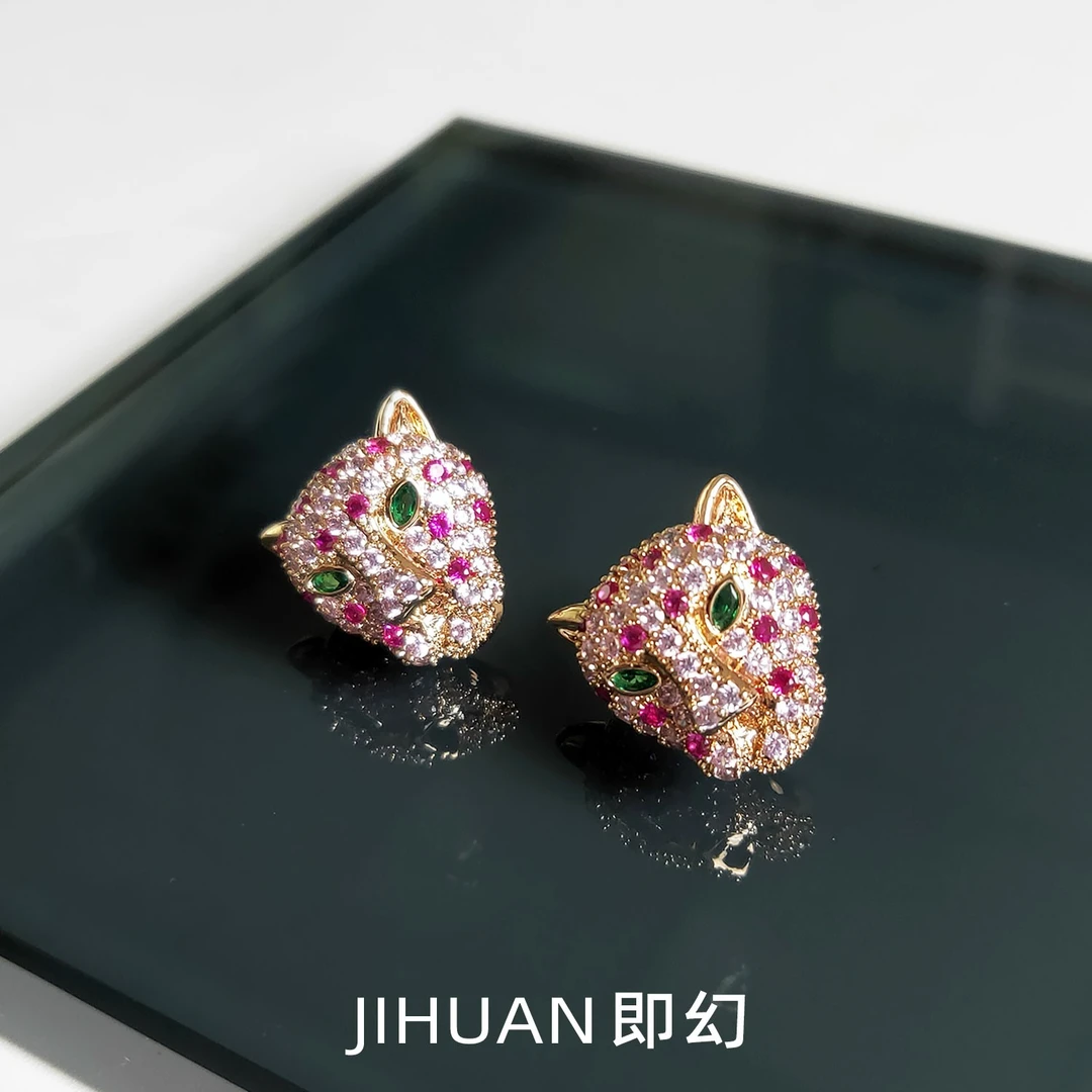 铜合金耳饰  豹头D 欧美风气质时尚耳钉 大牌轻奢气质耳环XN-5289