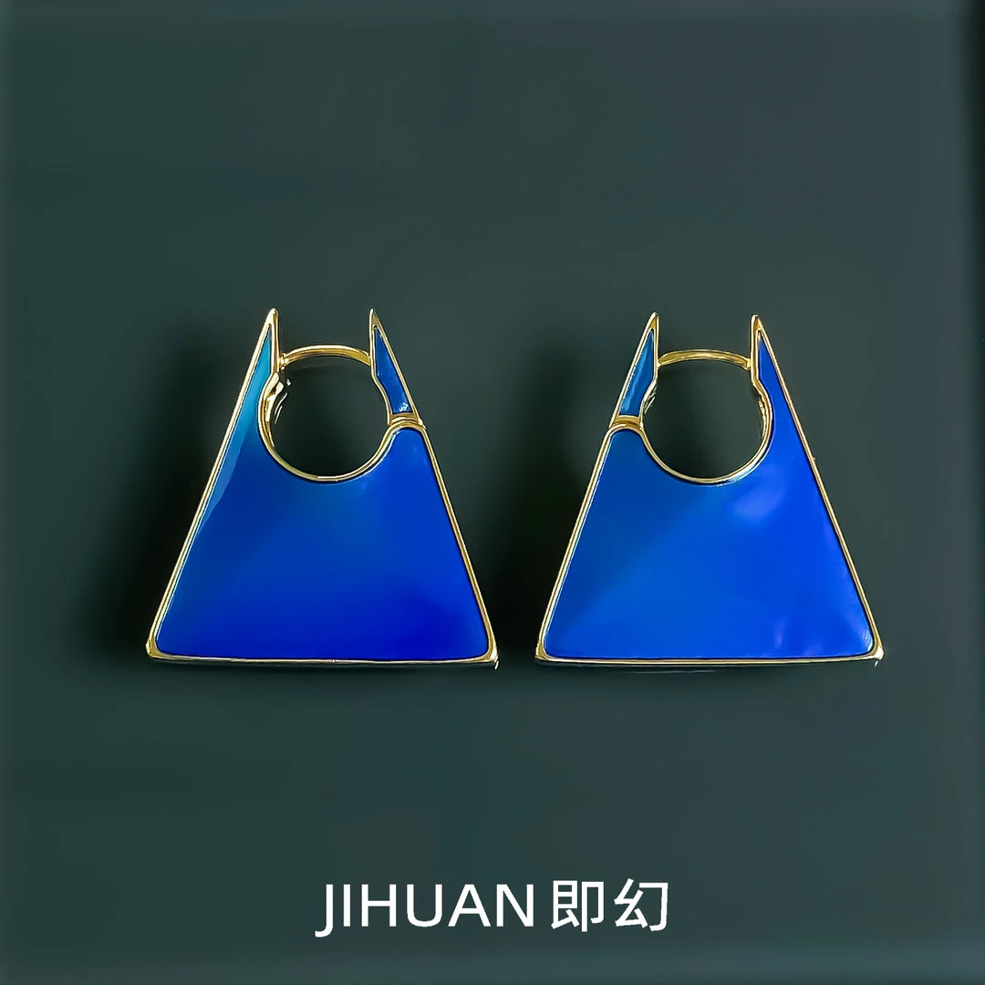 即幻 铜合金耳饰 为来 新款个性创意耳环 轻奢镶嵌百搭耳钉S-7128