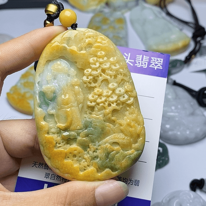 翡翠颈饰未镶嵌翡翠