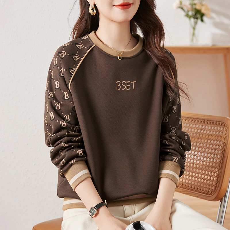 春秋季新款减龄气质卫衣女2025爆款宽松圆领洋气时尚妈妈加绒上衣