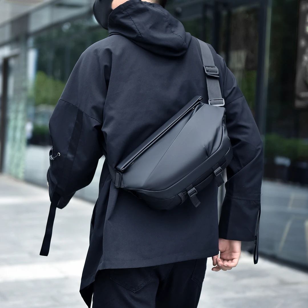 【江离专属】DGG斜挎包通勤机车骑行运动背包