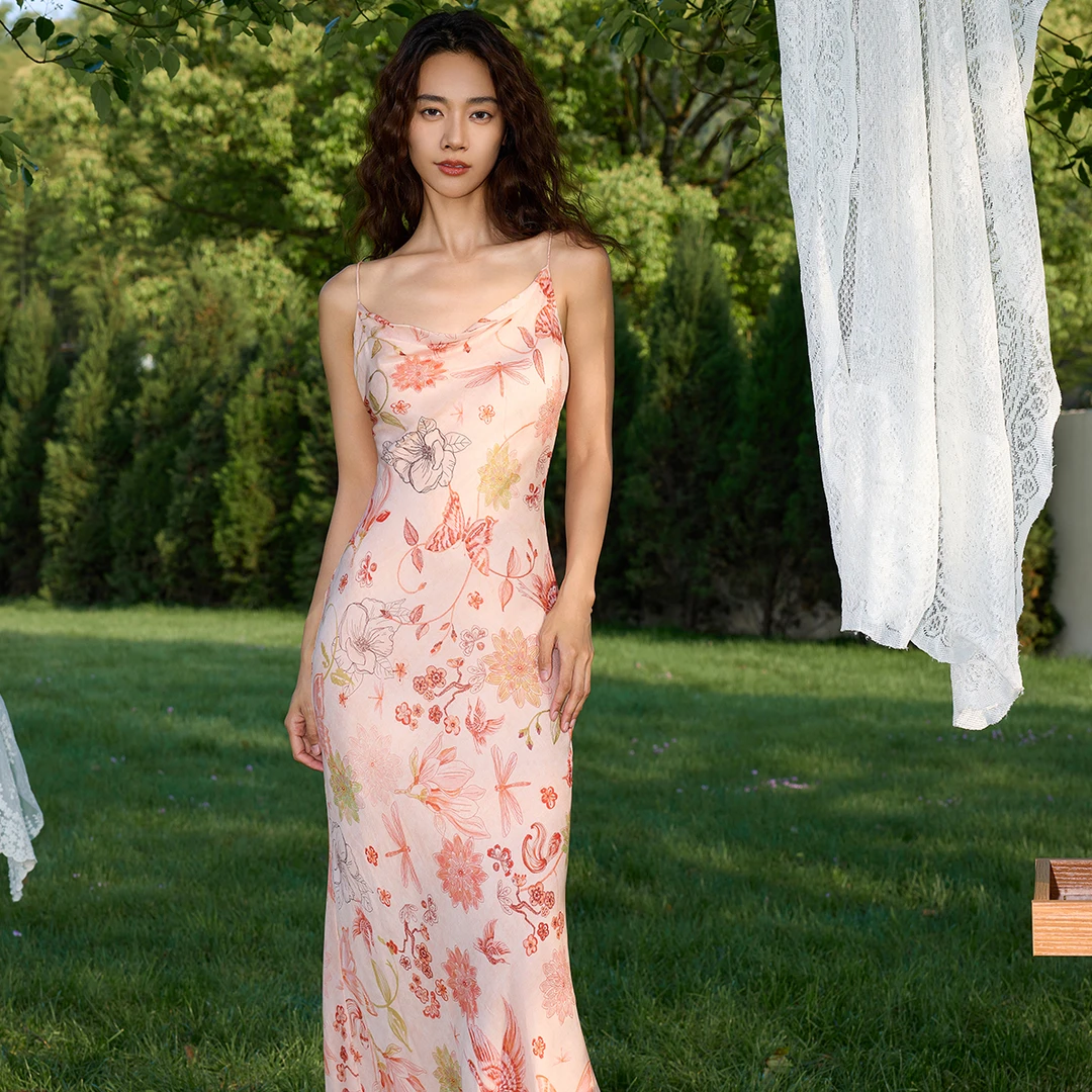 daily romance百分百桑蚕丝佩斯蝴蝶荡领斜裁吊带连衣裙