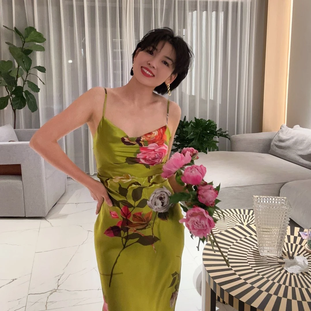 daily romance午后花园立体斜裁褶皱藏肉真丝缎面连衣裙