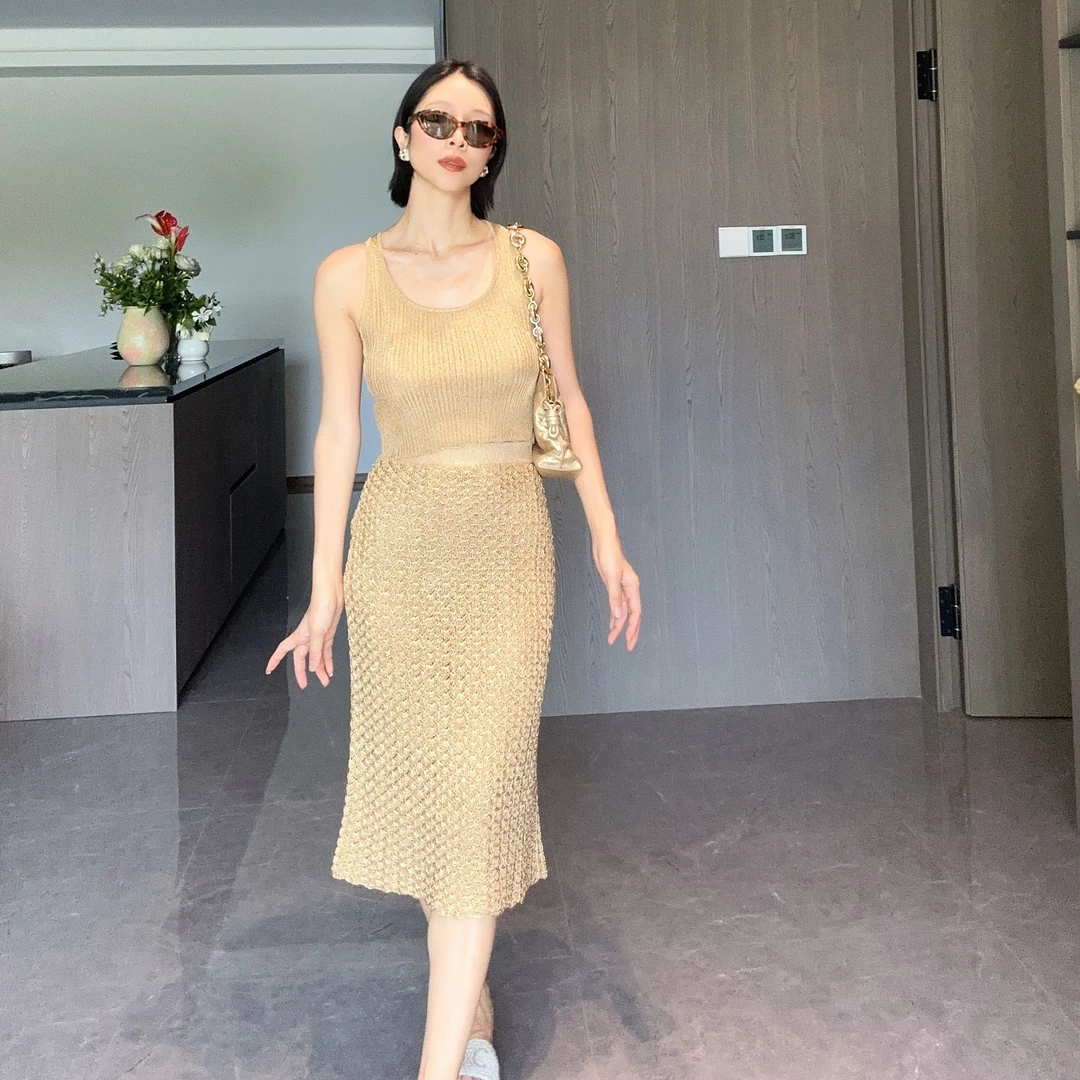 Daily romance 复古设计法式迷人镂空手勾古董金半裙