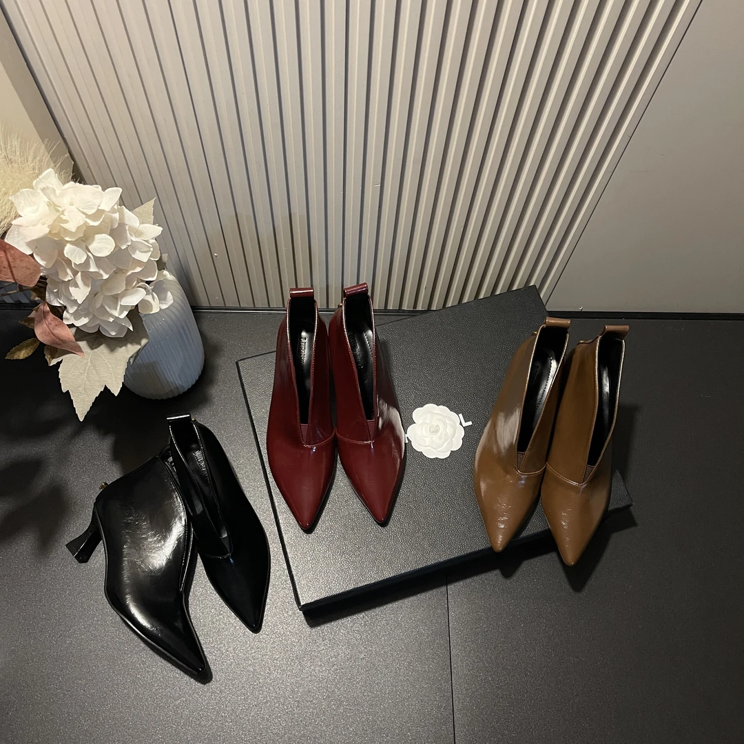 【现现】秋冬新款气质绝美高级感加绒字母后拉链法式爆款深口高跟鞋