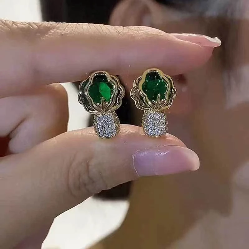 铜合金耳饰 绿锆白菜耳环女小众设计感高级耳钉气质百搭耳扣耳饰