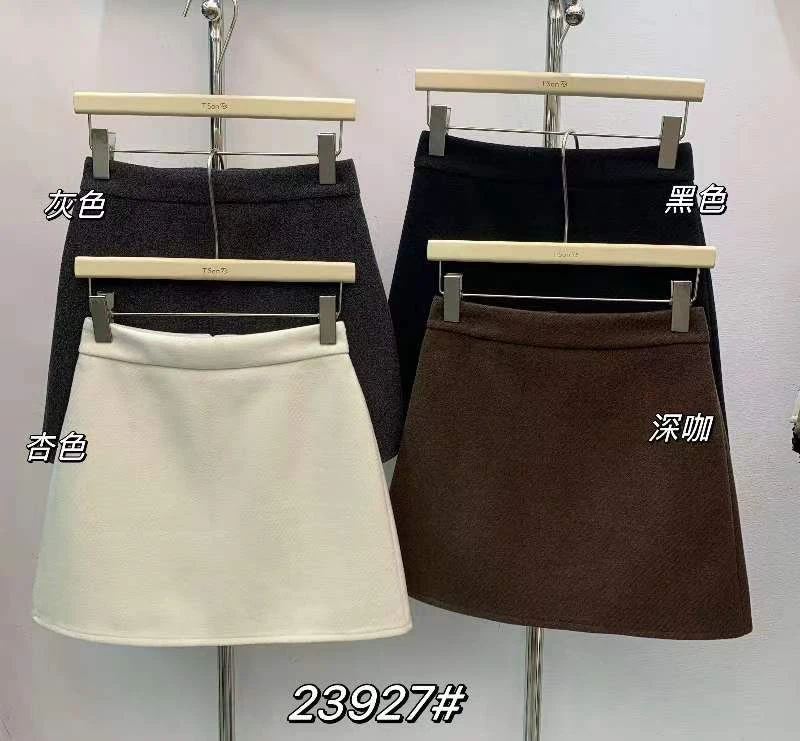 72932 净版毛呢半身裙