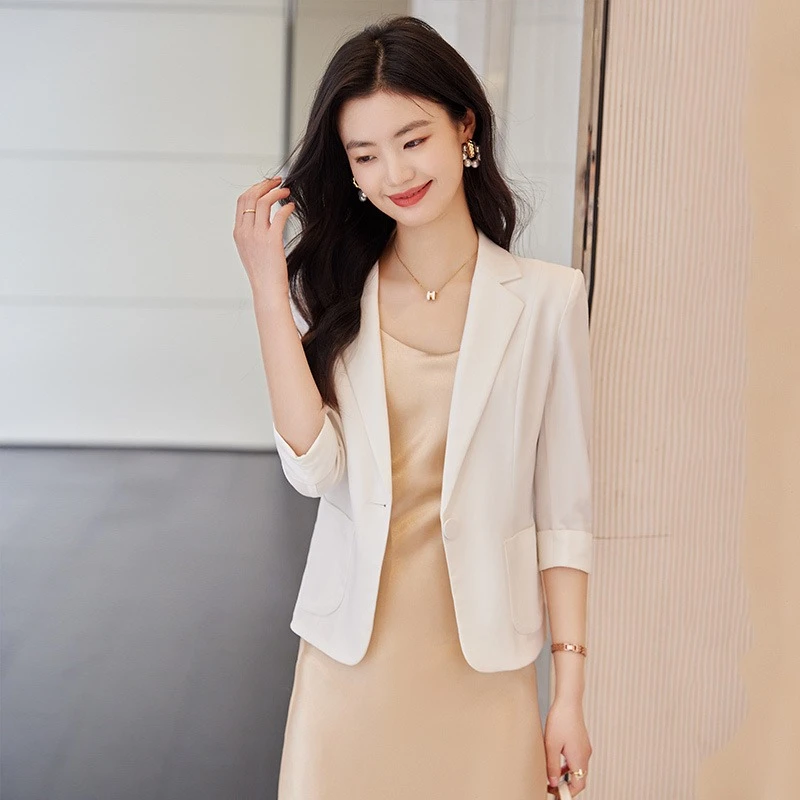 短款白色西装外套女2023新款夏季薄款休闲小个子气质七分袖小西服