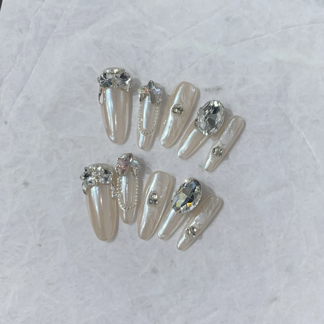 【月落圣诞岛】纯手工穿戴甲高级感轻奢小众爆闪秋冬简约裸色K9美甲