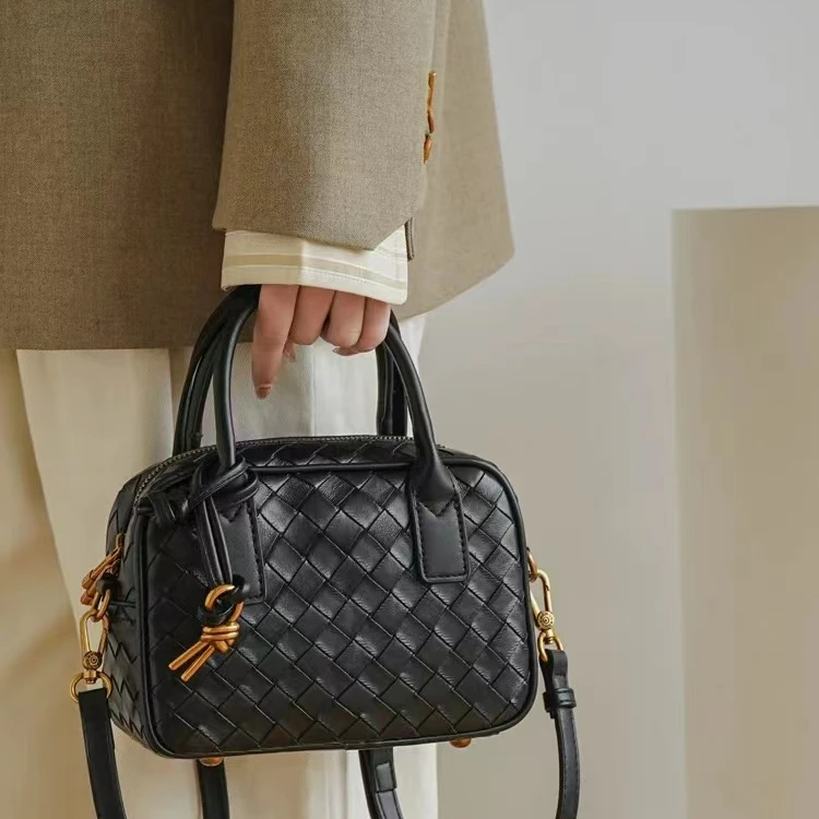 包包轻奢休闲女士小众潮流经典格纹肩包