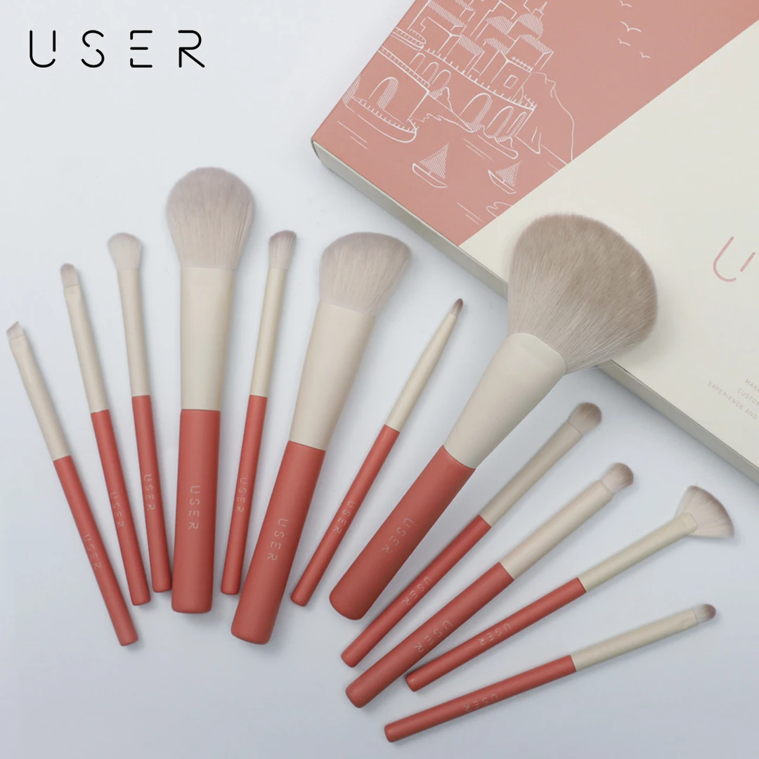 USER假日系列12支化妆刷套装遮瑕眼影腮红高光散粉柔软可爱TY