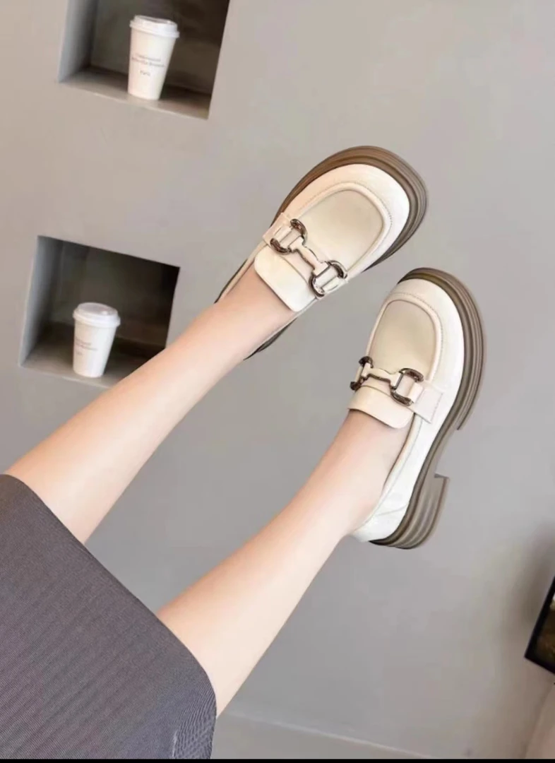 新款厚底黑扣舒适软底乐福鞋BK7702