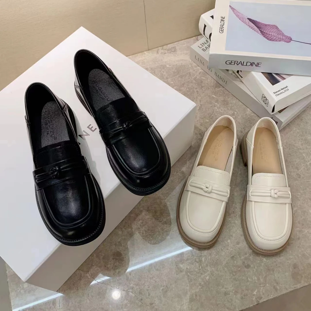 7019-1乐福软面软底英伦时尚妈妈鞋仓