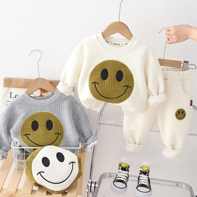 爆款宝宝秋季套装2023新款小童春秋长袖两件套可爱潮衣儿童外穿帅