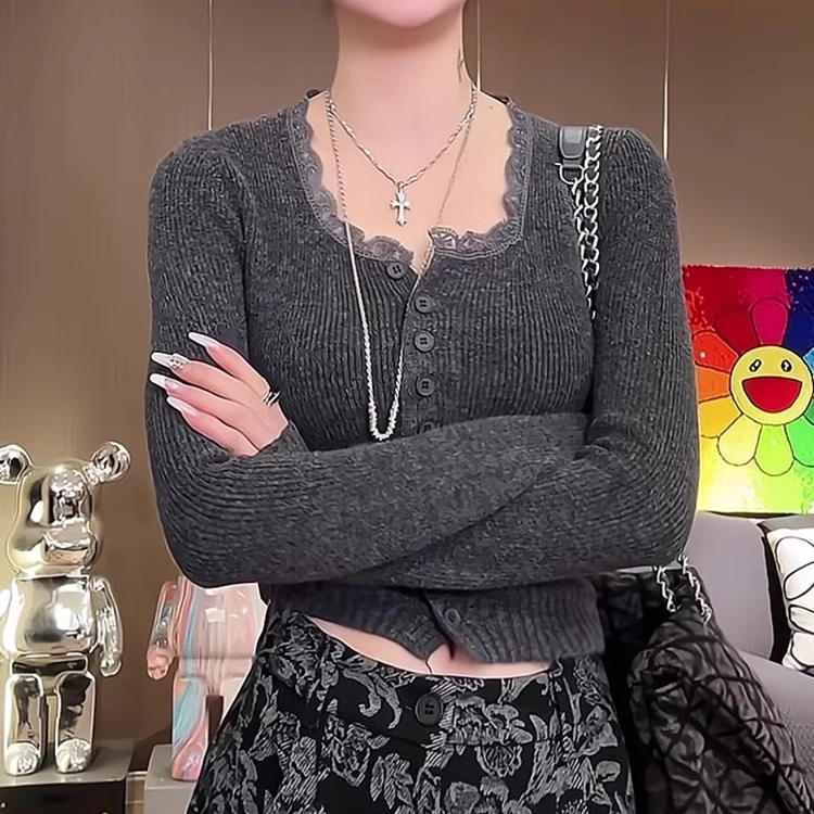 2025秋冬新款针织衫女单排扣气质蕾丝边拼接圆领长袖上衣H2-20