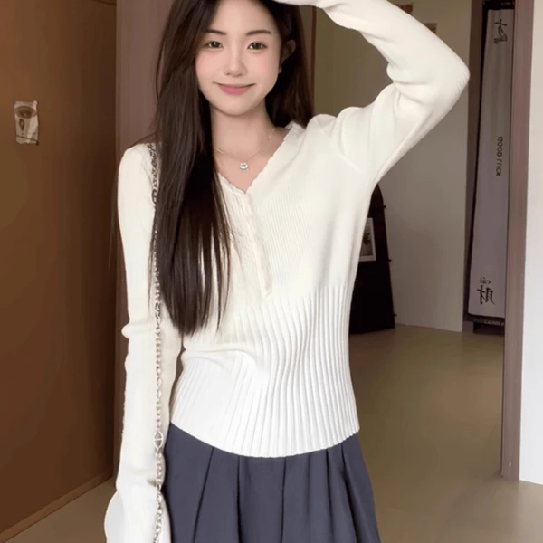 正肩坑条v领长袖针织衫女2026时尚新款收腰显瘦打底外搭上衣F6-82