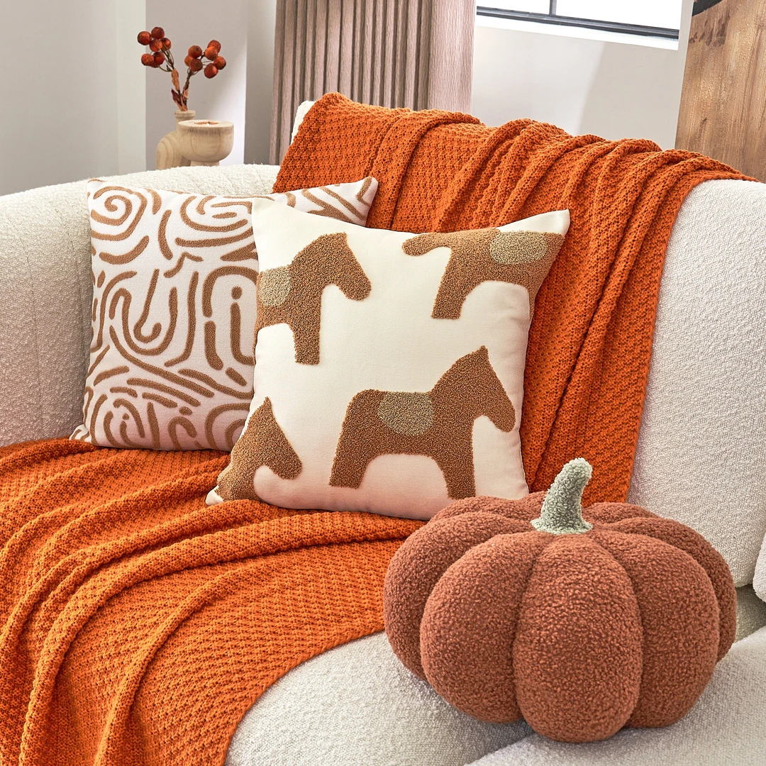 ins网红小马驹焦糖色卡通沙发抱枕奶油风民宿客厅卧室针织靠背垫