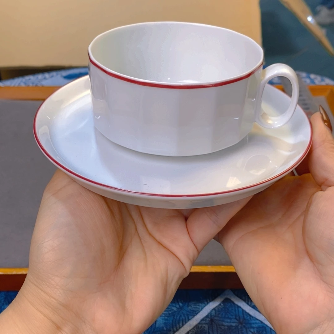 碟瓷器哈哈哈哈哈哈哈哈