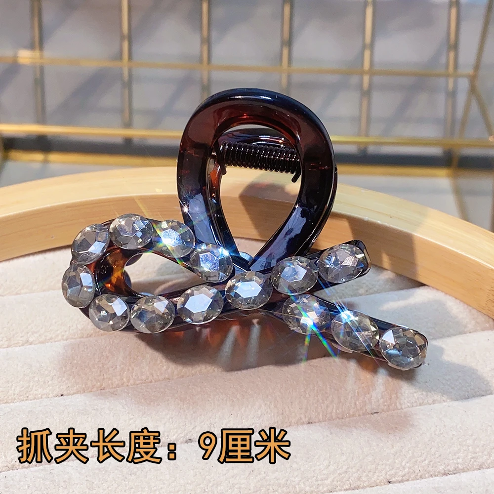 967水钻爱心抓夹中号高级感后脑勺盘发夹鲨鱼夹发量少2024新款