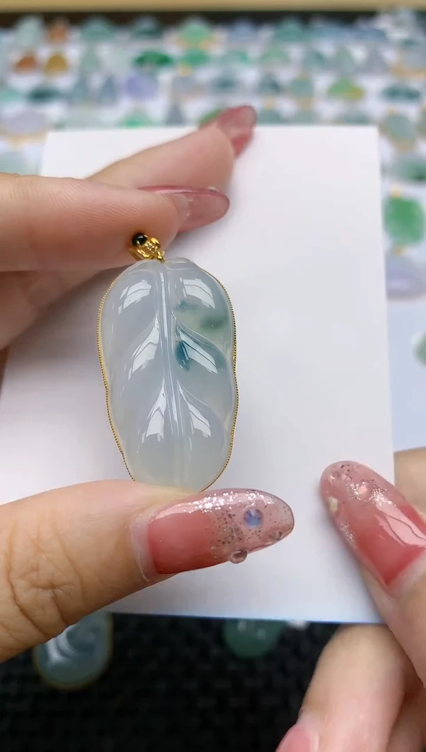 【闪购商品】翡翠挂件18K金镶嵌96天然翡翠A货