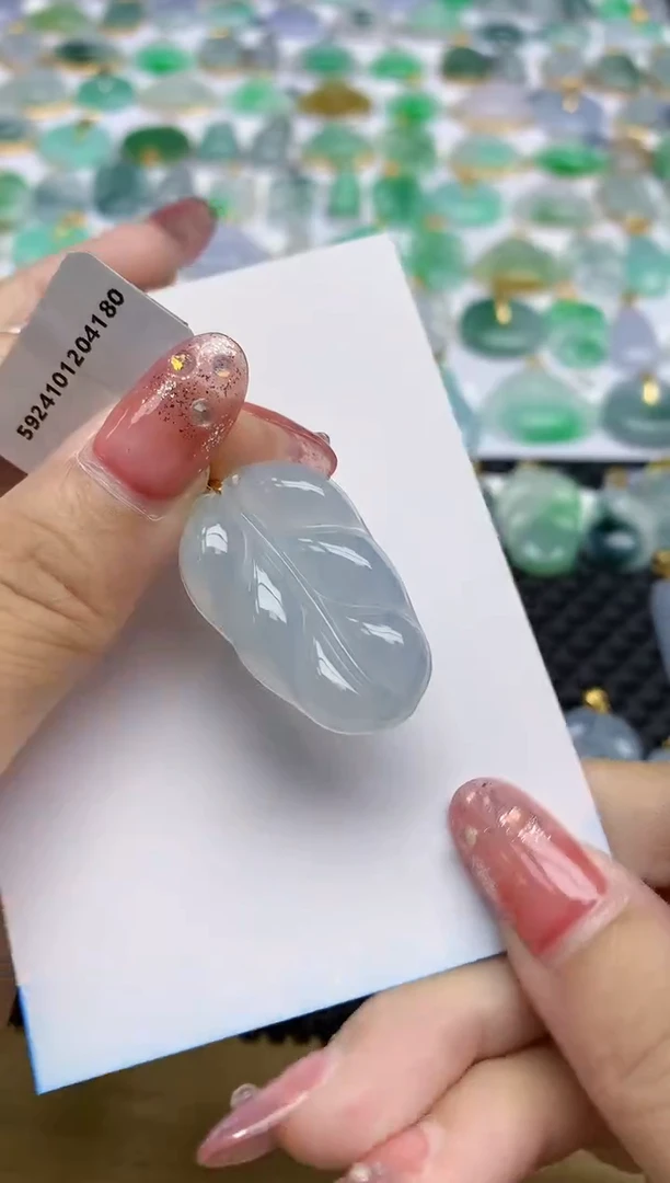 【闪购商品】翡翠挂件18K金镶嵌53天然翡翠A货