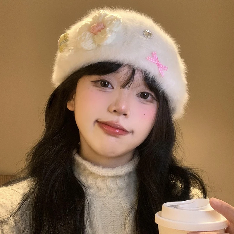 花朵毛绒贝雷帽女秋冬季大头围显脸小加厚前进帽保暖白色兔毛帽子