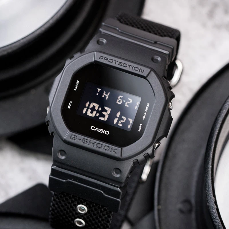卡西欧（CASIO）G-SHOCK小方块时尚潮流复古运动手表 DW-5600BBN-1