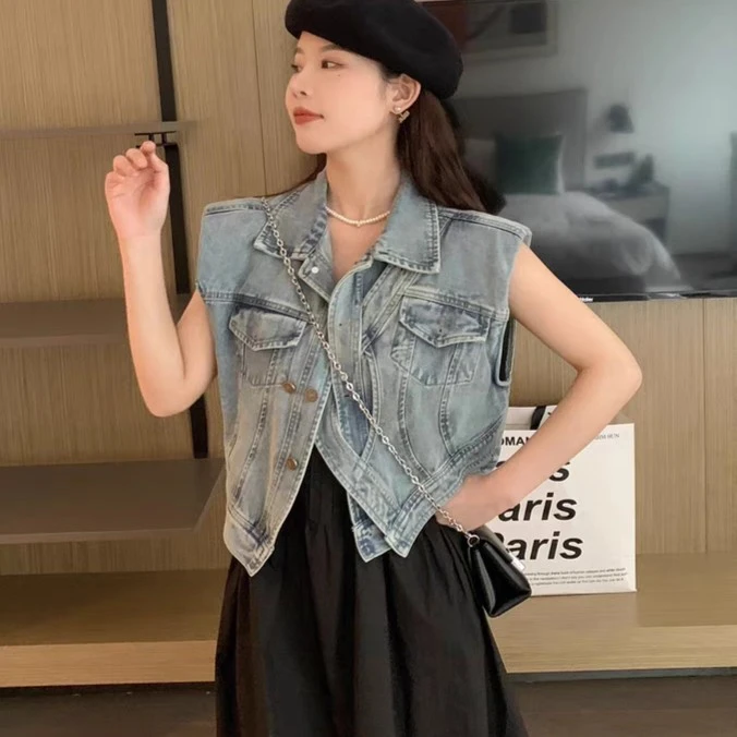 2024年复古牛仔垫肩马甲女宽松短款做旧中古蓝休闲无袖纯色背心女