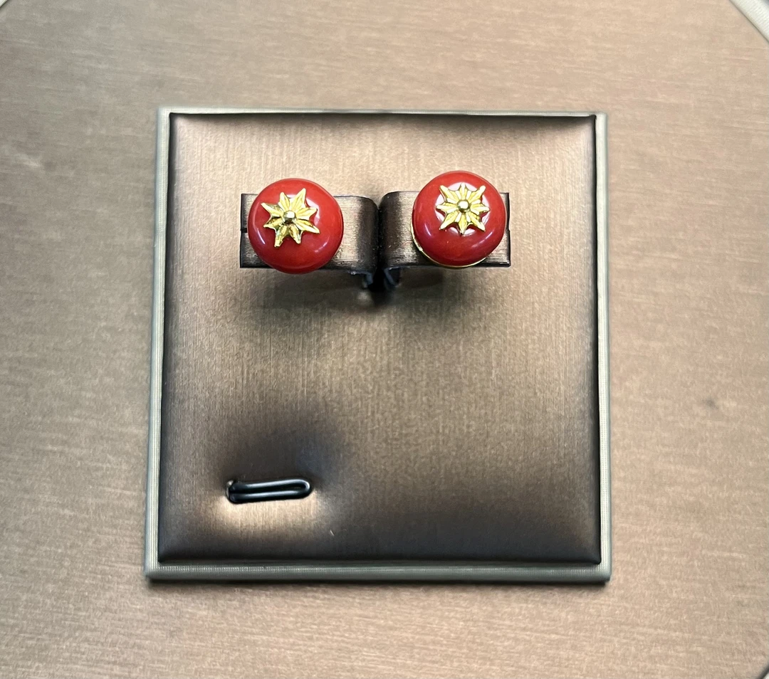 925银亚克力耳饰 925耳钉 简单大方得体