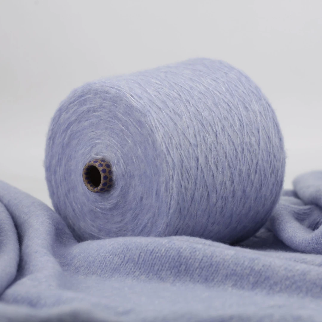 弦线物语臻丝绒77%山羊绒23%桑蚕丝（白厂丝）（50g）手工手编绒线