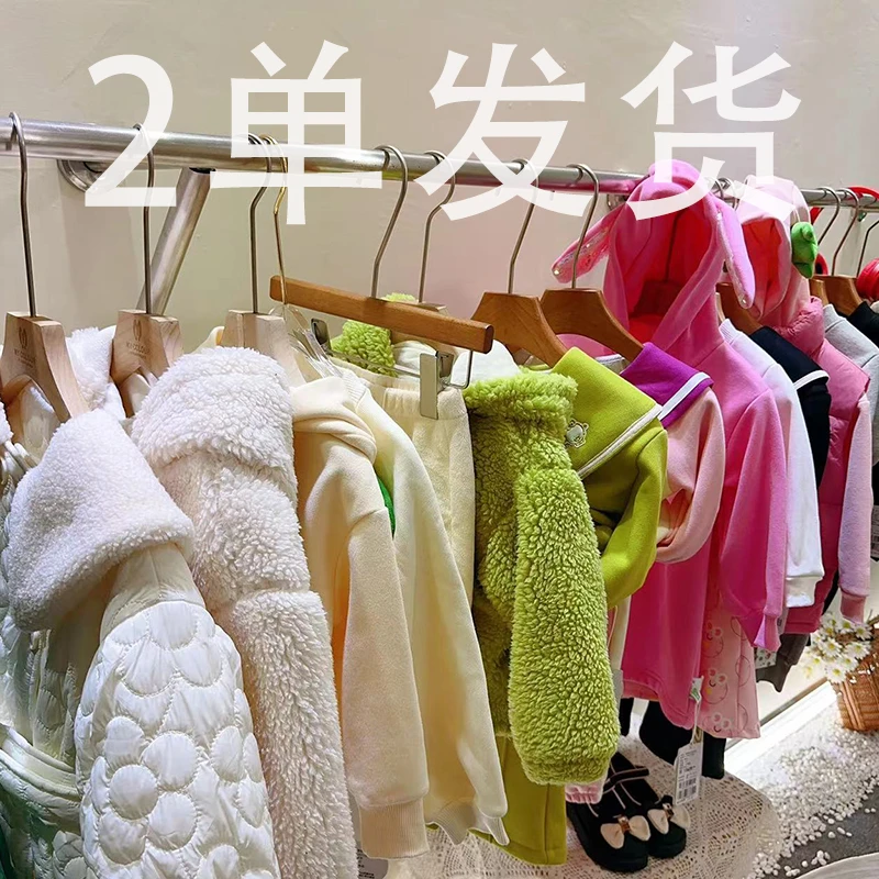 现货男童女童扣号童装