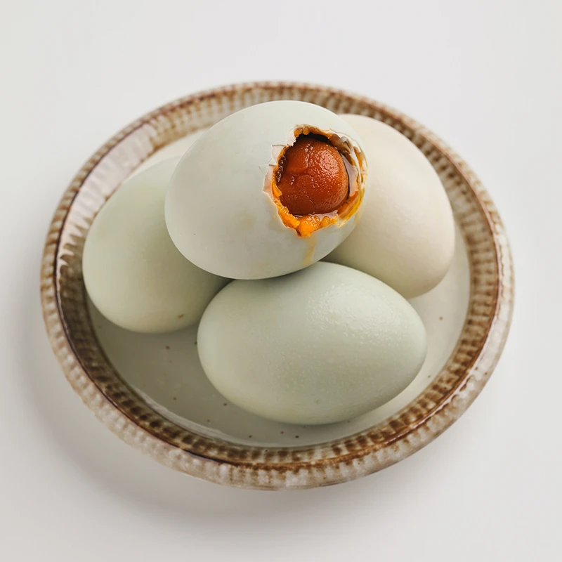 溢流香咸鸭蛋咸度适中盐蛋70g×10个 个大流油 真空包装即食咸蛋