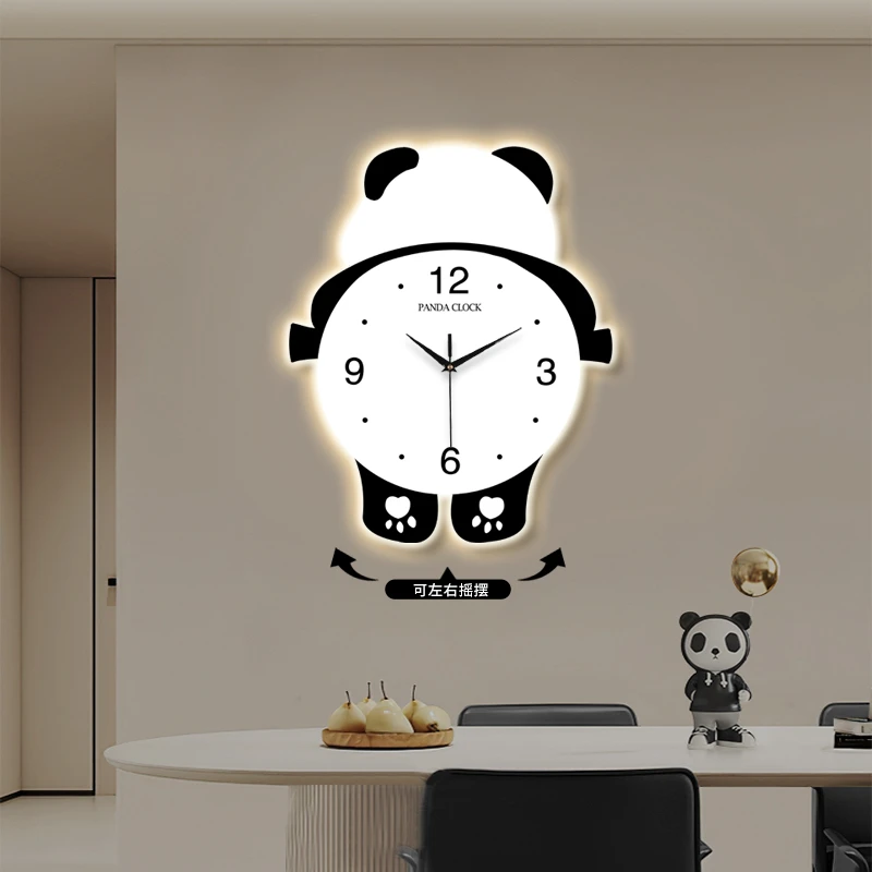 超萌熊猫挂钟客厅静音2025新款简约可爱轻奢家用时尚创意时钟壁灯