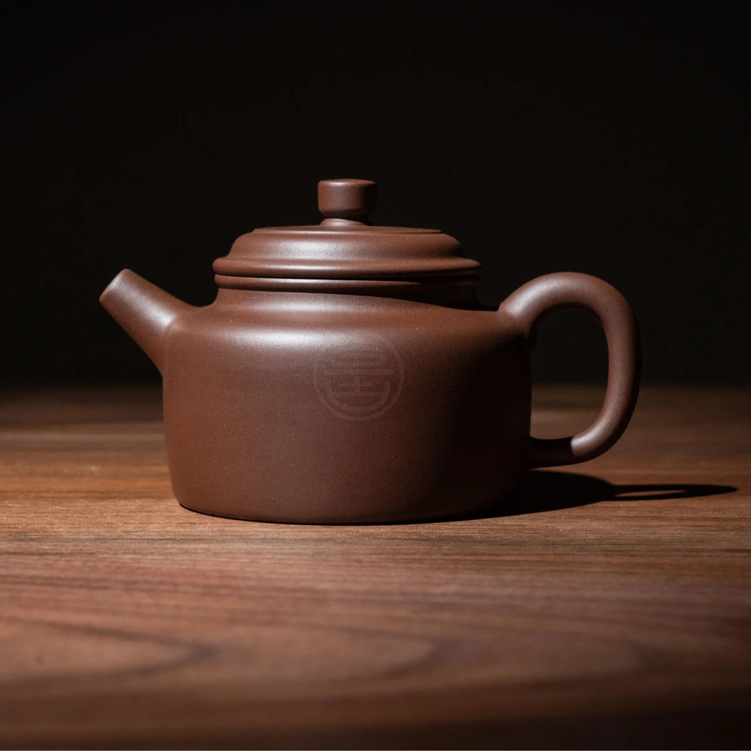【亘古】《德钟》全手工制 一厂老紫泥 200cc 手工紫砂茶壶