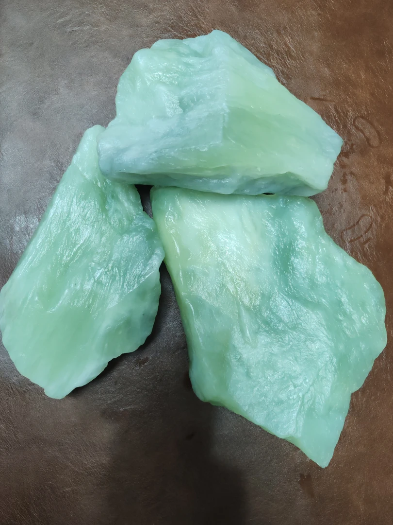 天然岫玉精品原石多样性随机发货一块