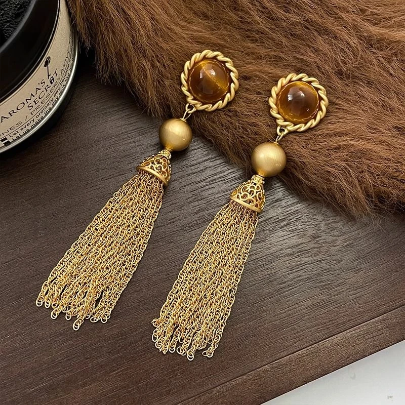 金边流苏耳环秋冬高级感夸张复古耳钉女时尚百搭适合方圆脸的耳饰