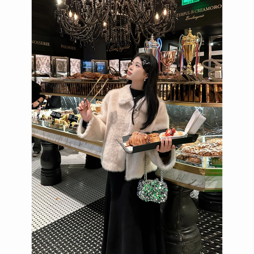 SHAOE清仓专场【初雪特调】短外套女气质贵气保暖百搭毛绒外套