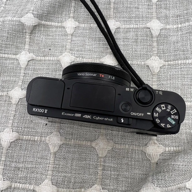 95新 Sony/索尼 RX100M5 黑卡5数码相机