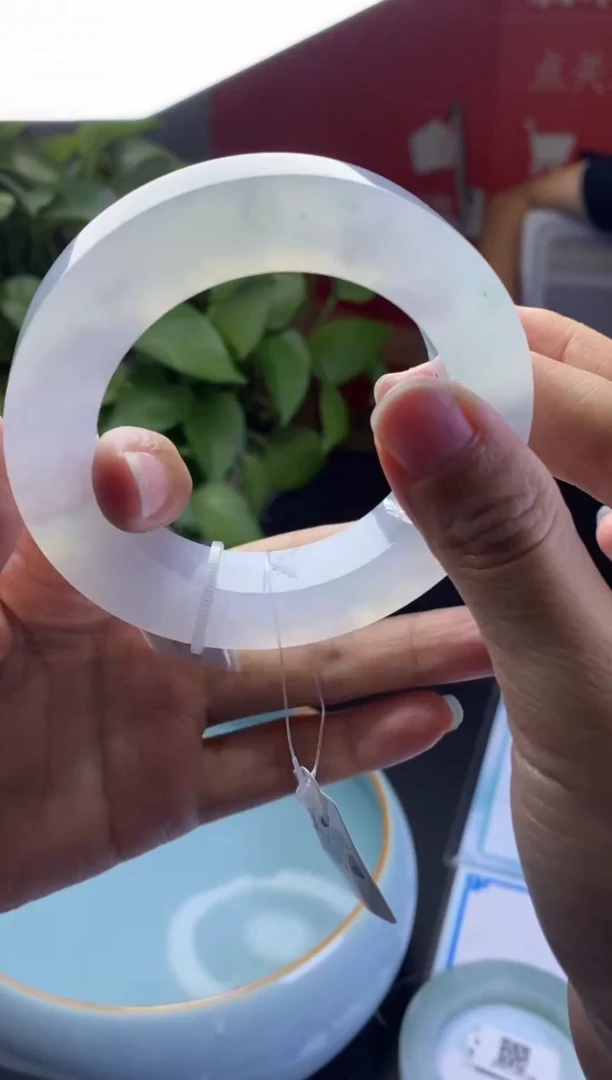 【闪购商品】定制翡翠手镯未镶嵌定制手镯不退不换