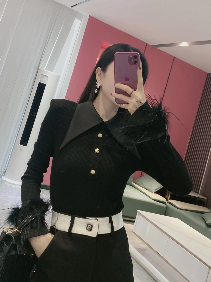 【橦颜推荐】时尚毛毛袖尖针上衣3361