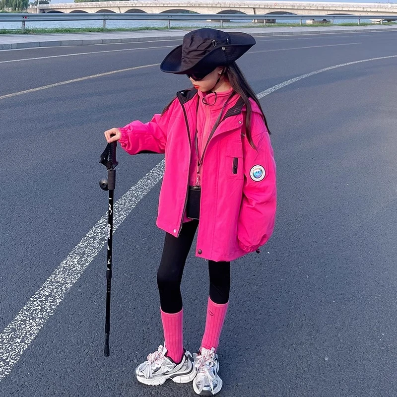 女童冲锋衣三合一可拆卸秋冬2024新款儿童加厚外套大童秋装登山服