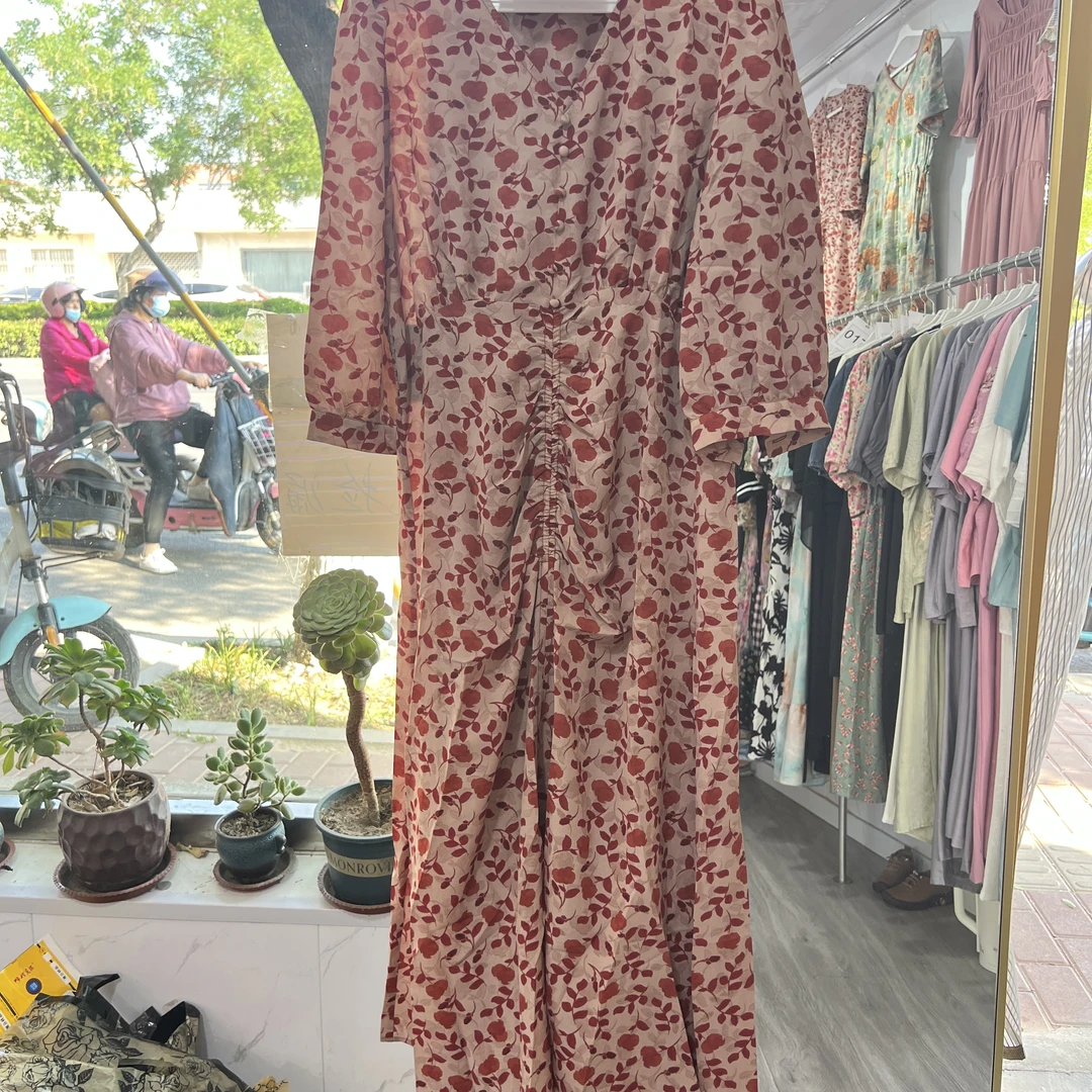 百搭显瘦夏季红色气质连衣裙高级感裙子休闲碎花长裙长款印花复古