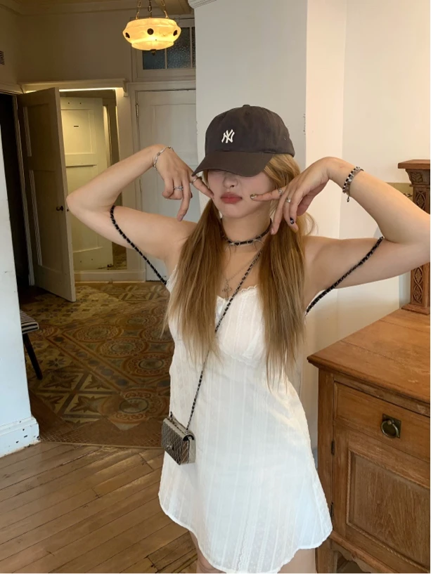 【清清no退换】宅宅athome//恋爱告急～韩系蕾丝提花A字吊带裙