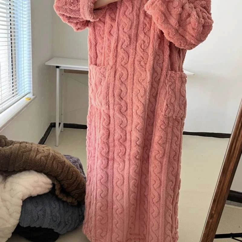 行走的被子冬季新款加长保暖宽松有口袋珊瑚绒家居睡衣睡袍睡裙女