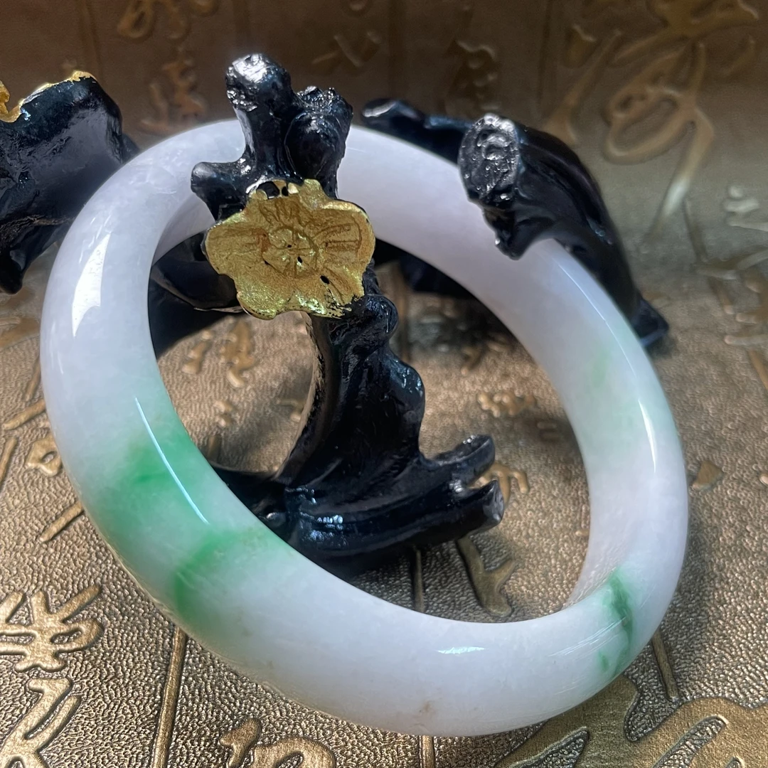 天然A货翡翠冰春彩粉紫阳绿宽版61大圈口