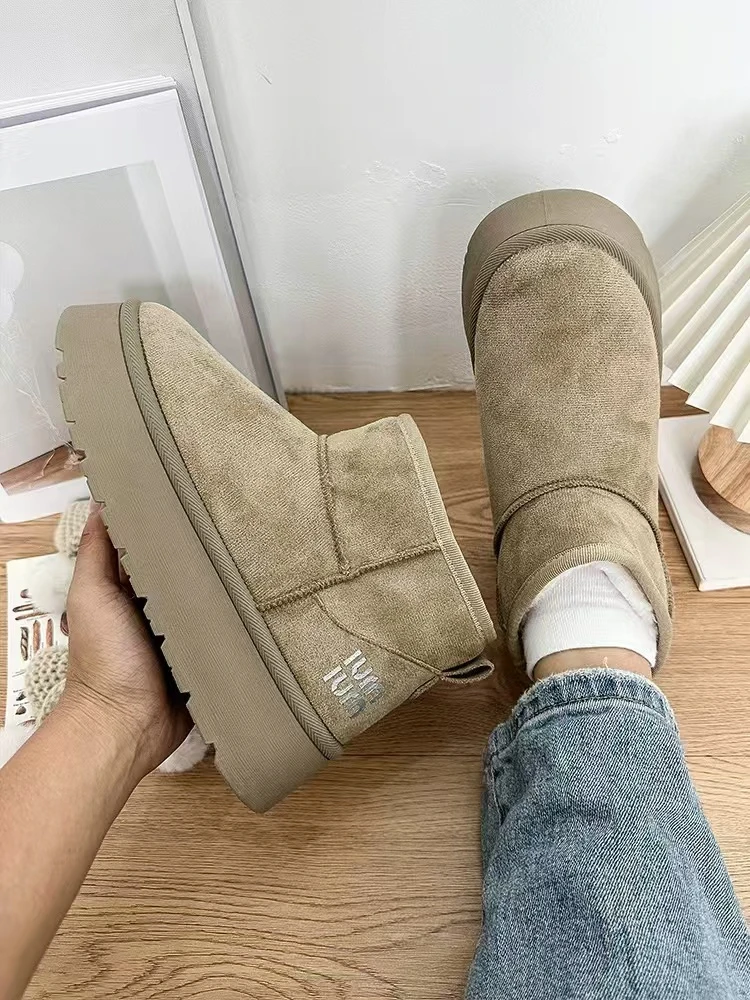 BEIER休闲雪地靴女2024港风爆款百搭韩版设计感雪地靴